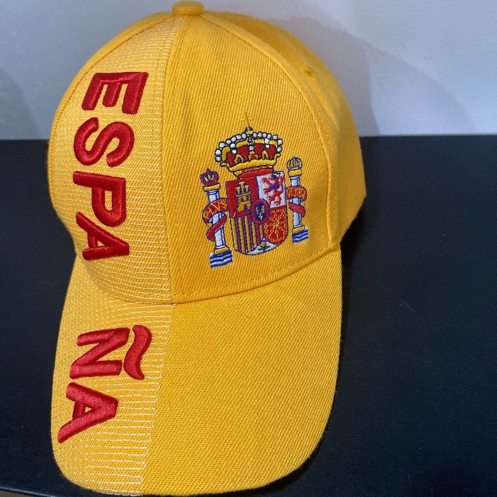 España Soccer Hat Yellow - Unisex